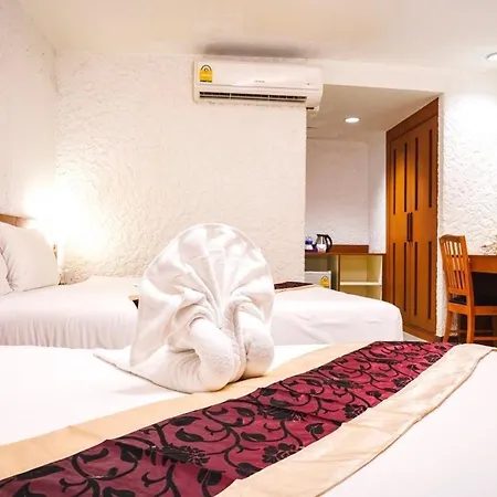 Neptuna Hotel Patong Exterior photo